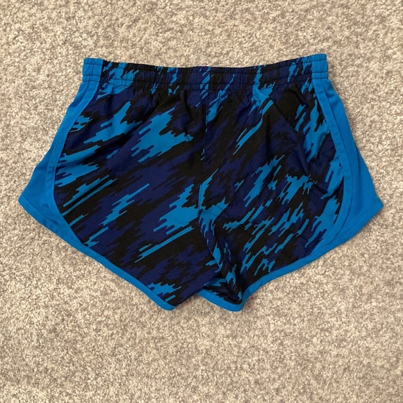 Nike Dri-Fit Shorts - Picture 2 of 3